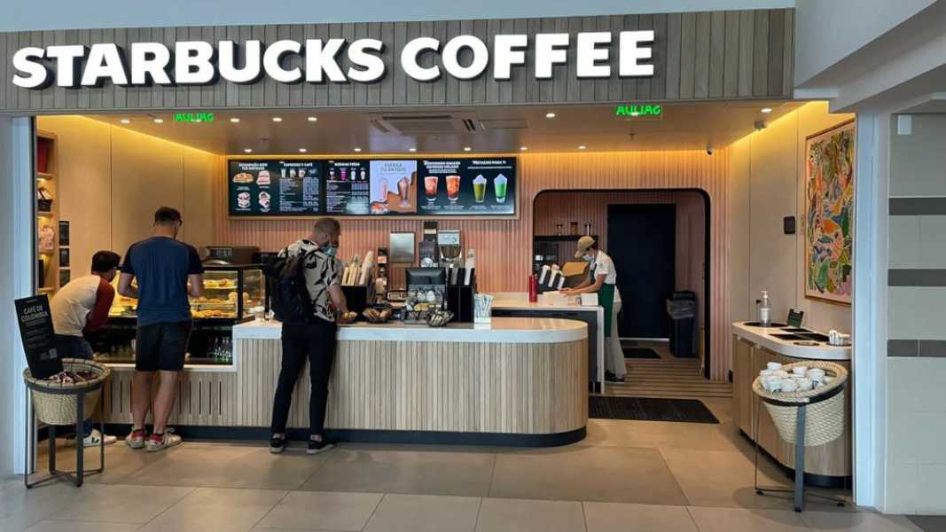 AC Starbucks Aeropuerto H 1